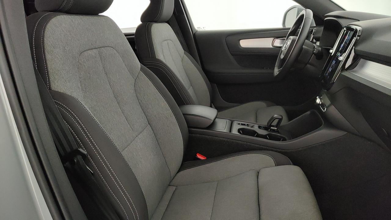 VOLVO XC40 2.0 b3 Core auto