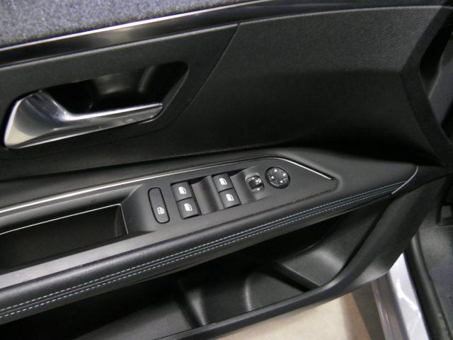 PEUGEOT 3008 PureTech Turbo 130 S&S EAT8 Allure Pack