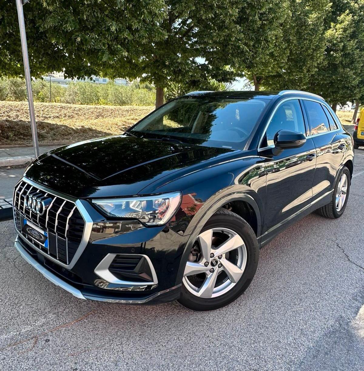 Audi Q3 35 TDI S tronic line edition -PARI AL NUOVO-