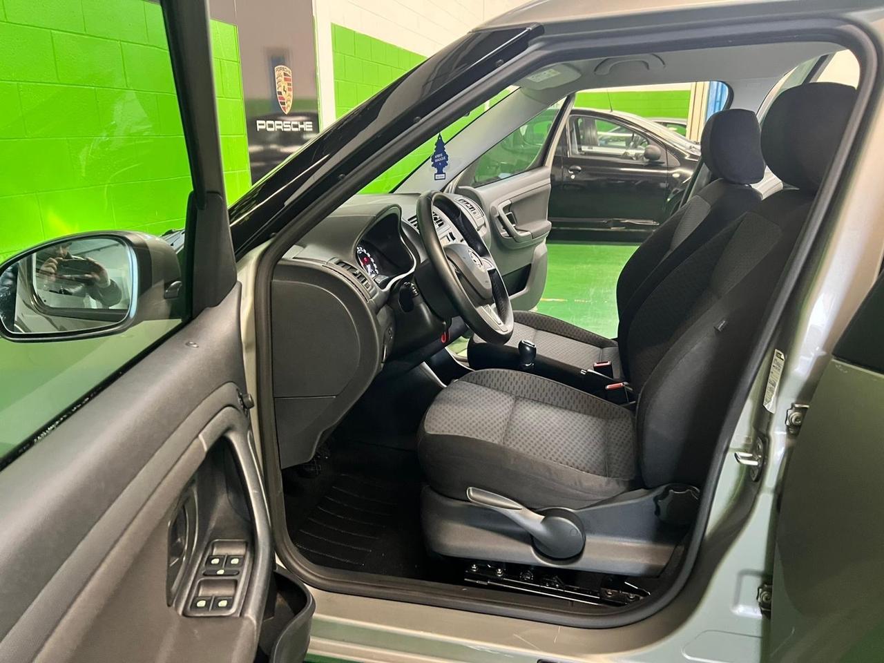 Skoda Roomster 1.2 12V 70CV Easy