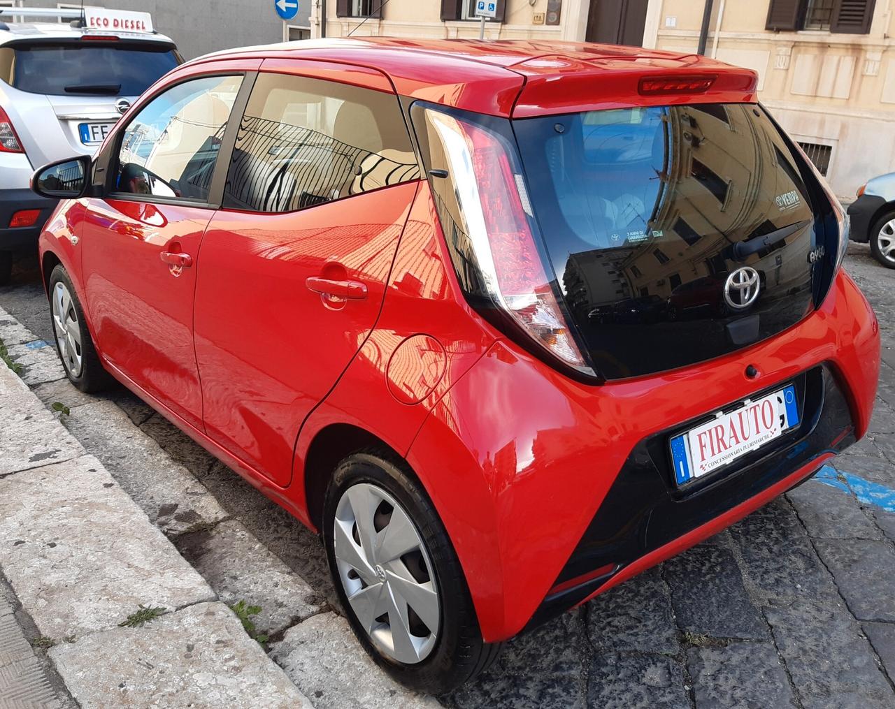 Toyota Aygo 1.0 VVT-i 69 CV 5 porte x-play