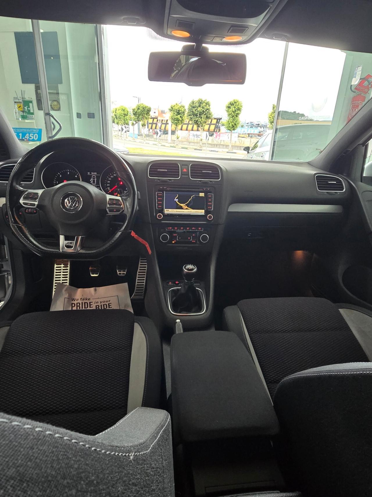 Volkswagen Golf 1.6 TDI R Line