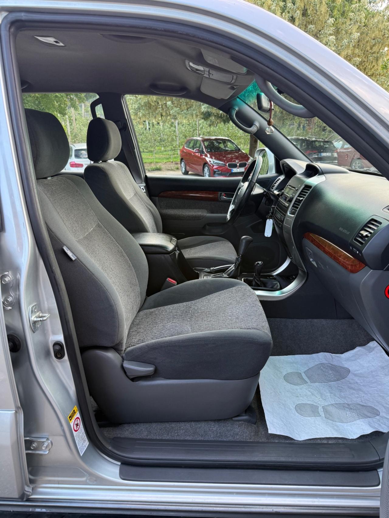 Toyota Land Cruiser 3.0 D-4D 16V cat 5 porte aut. Wagon