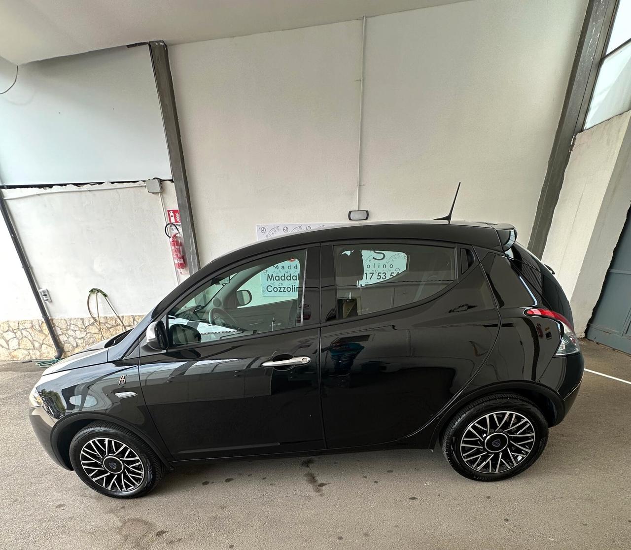 Lancia Ypsilon 1.0 5 porte S&S Mild Hybrid Alberta Ferretti