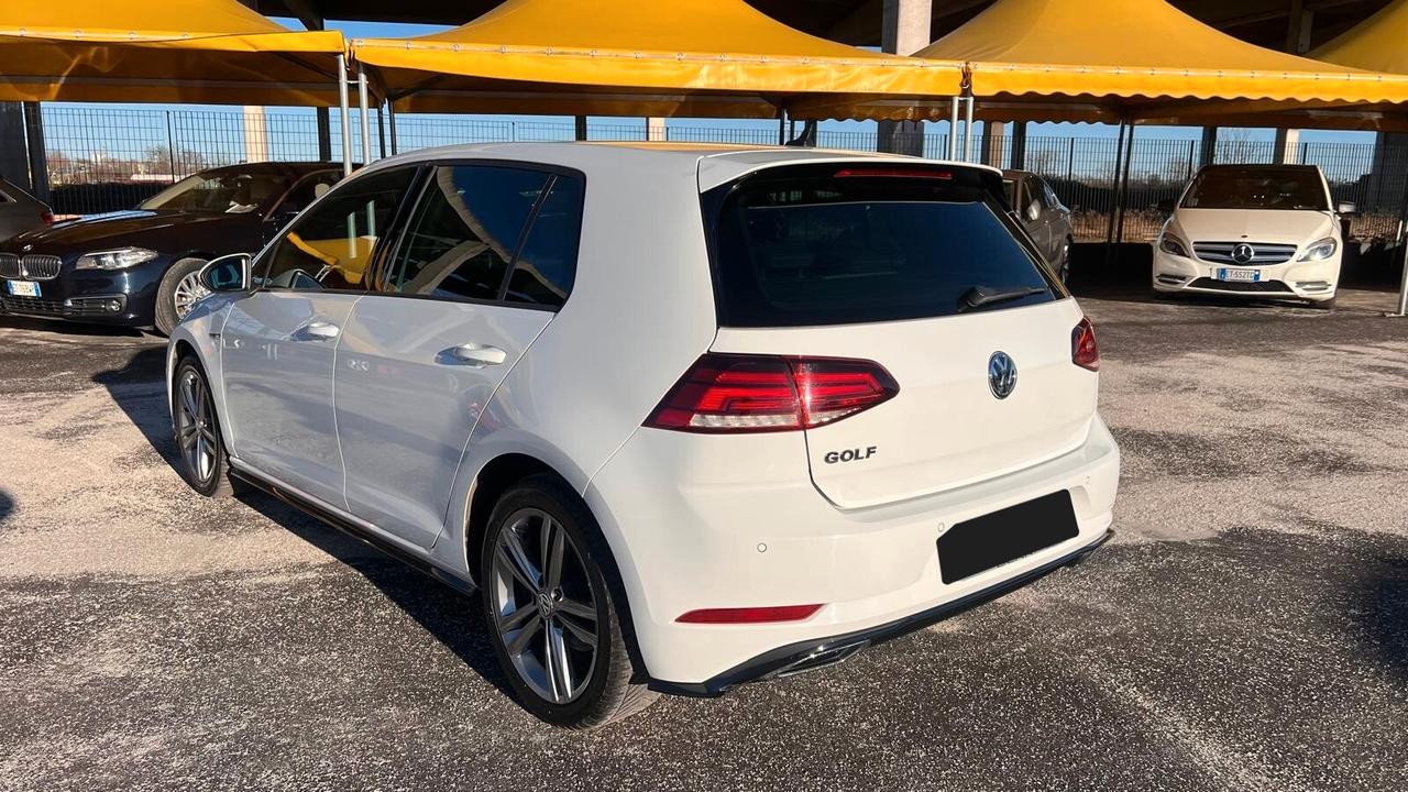 Volkswagen Golf 1.6 TDI 115 CV DSG 5p R-LINE