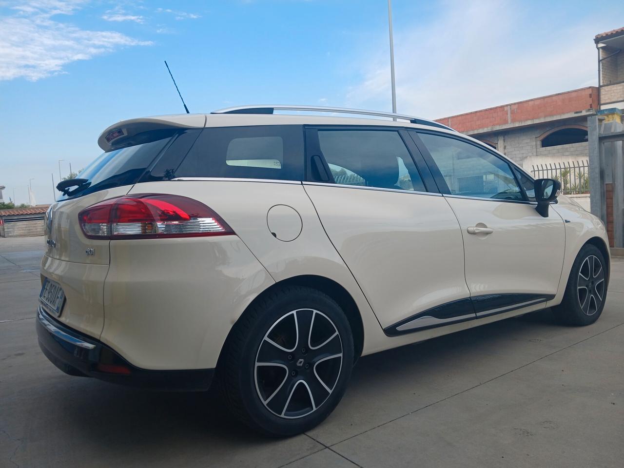 RENAULT Clio Sporter Duel 1.500 dCi 75cv