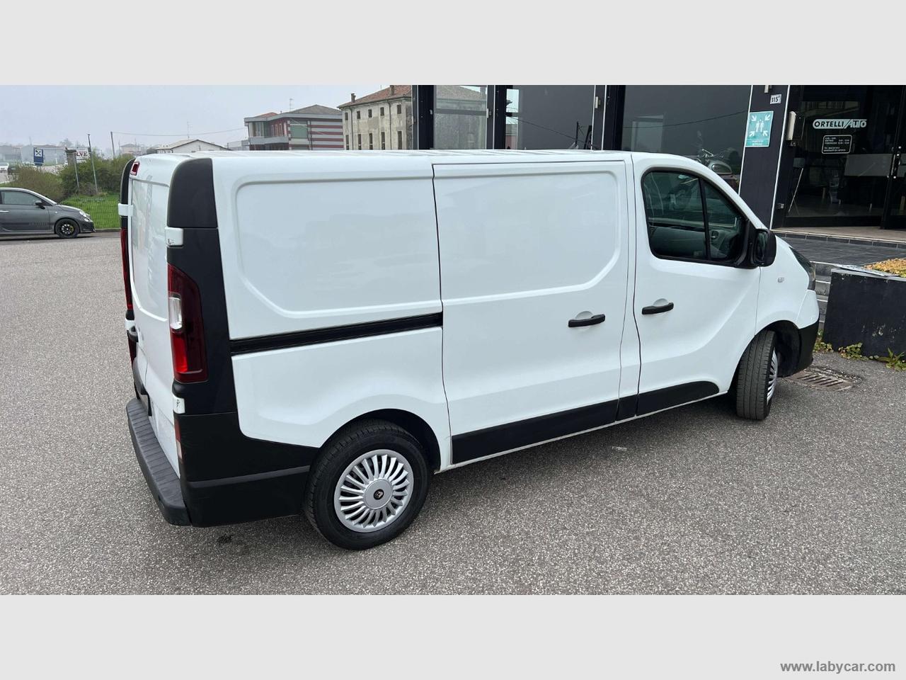 RENAULT Trafic T27 1.6dCi 120 Furgone Ice PORTA LAT DX-SX + I.V.A.