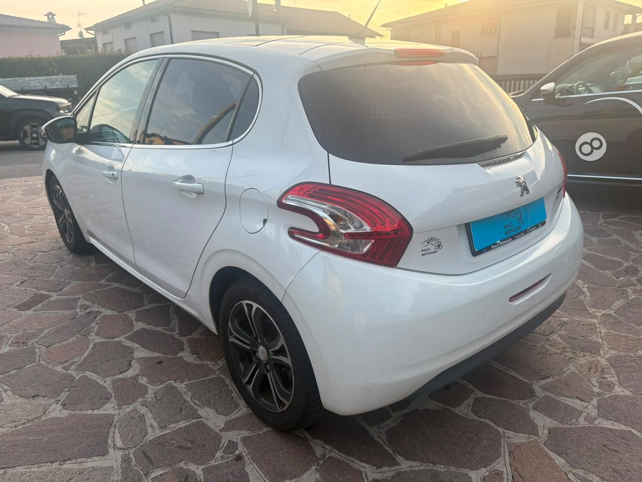 Peugeot 208 1.6 e-HDi 92 CV Stop&Start 5 porte Allure