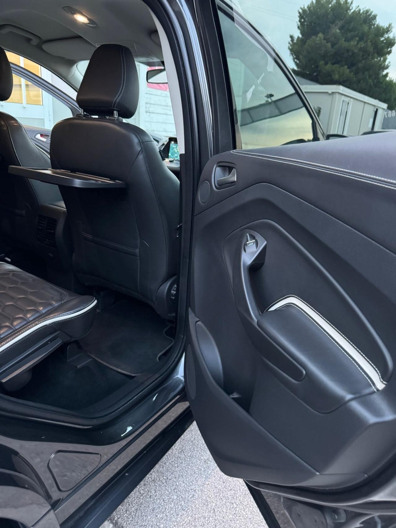 Ford Kuga 2.0 TDCI 150 CV S&S 4WD Powershift Vignale