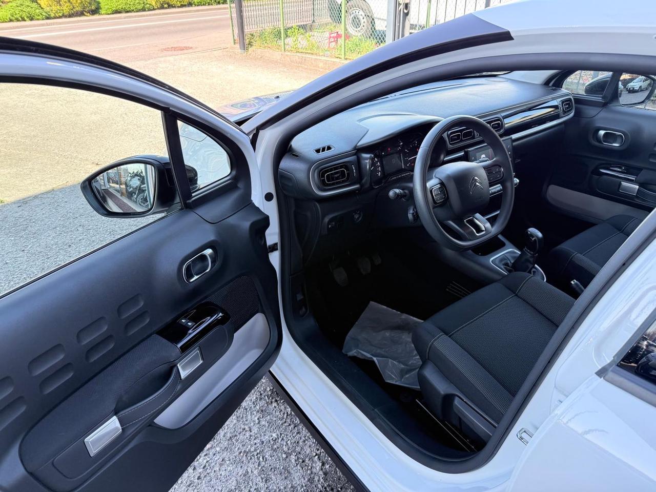 Citroen C3 1.2 puretech Shine s&s 83cv