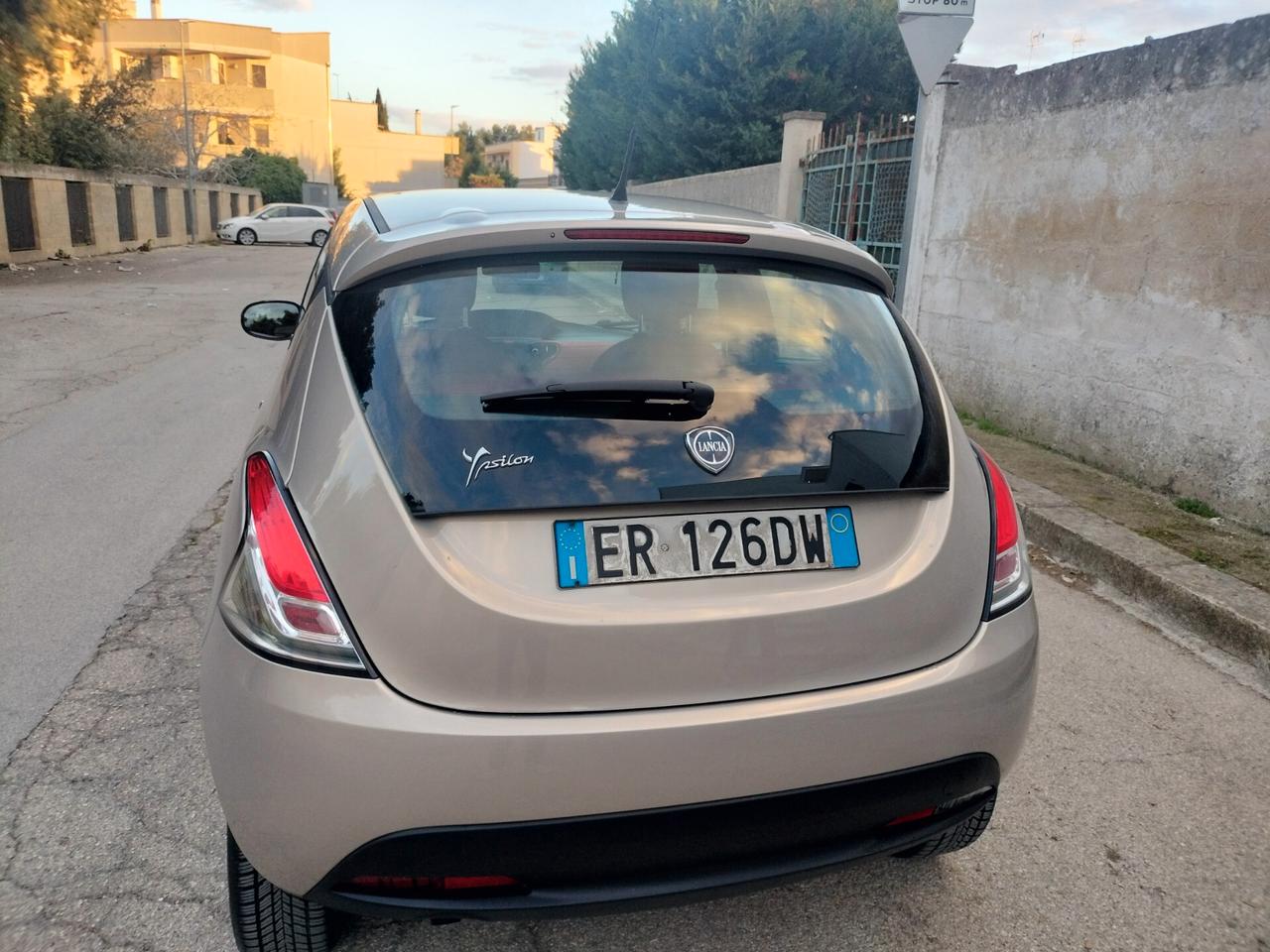 Lancia Ypsilon 0.9 TwinAir 85 CV 5 porte Metano Ecochic Gold