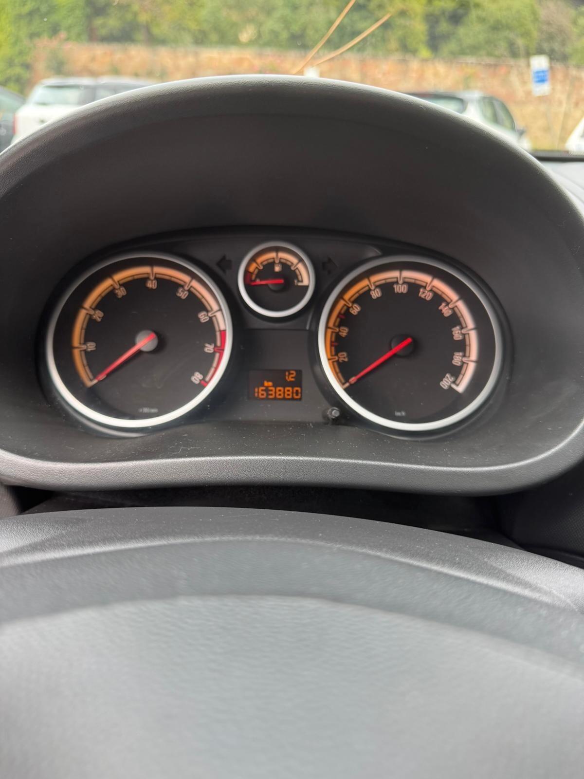 Opel Corsa 1.2 5 porte Cosmo