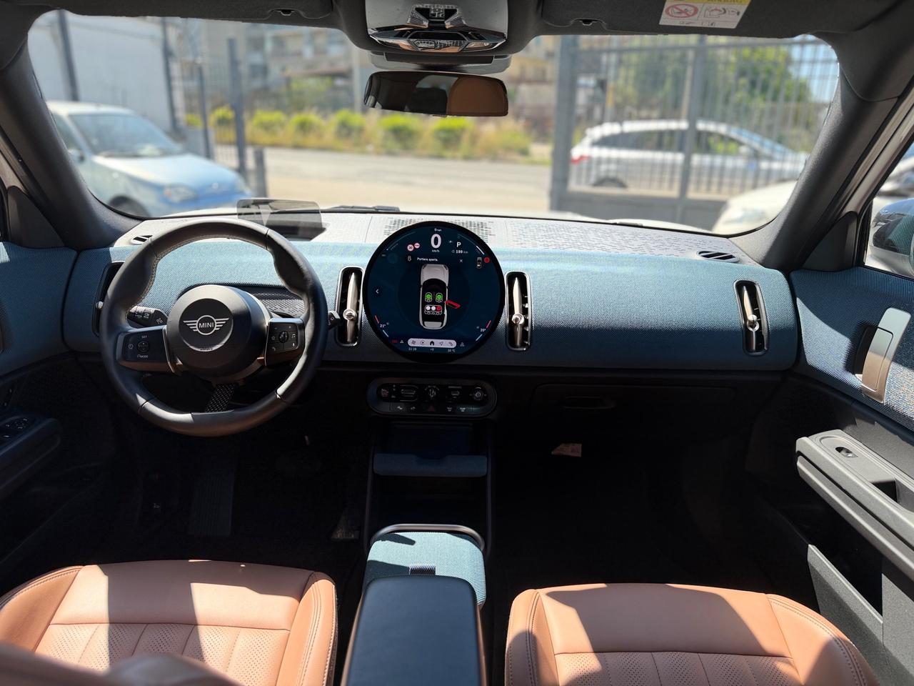 Mini Countryman Favoured 1.5 benzina/hybrida COME NUOVA