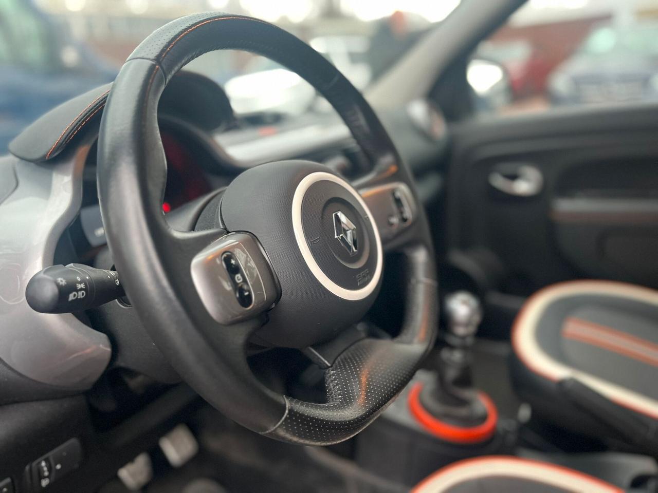 Renault Twingo TCe 90 CV EDC Intens