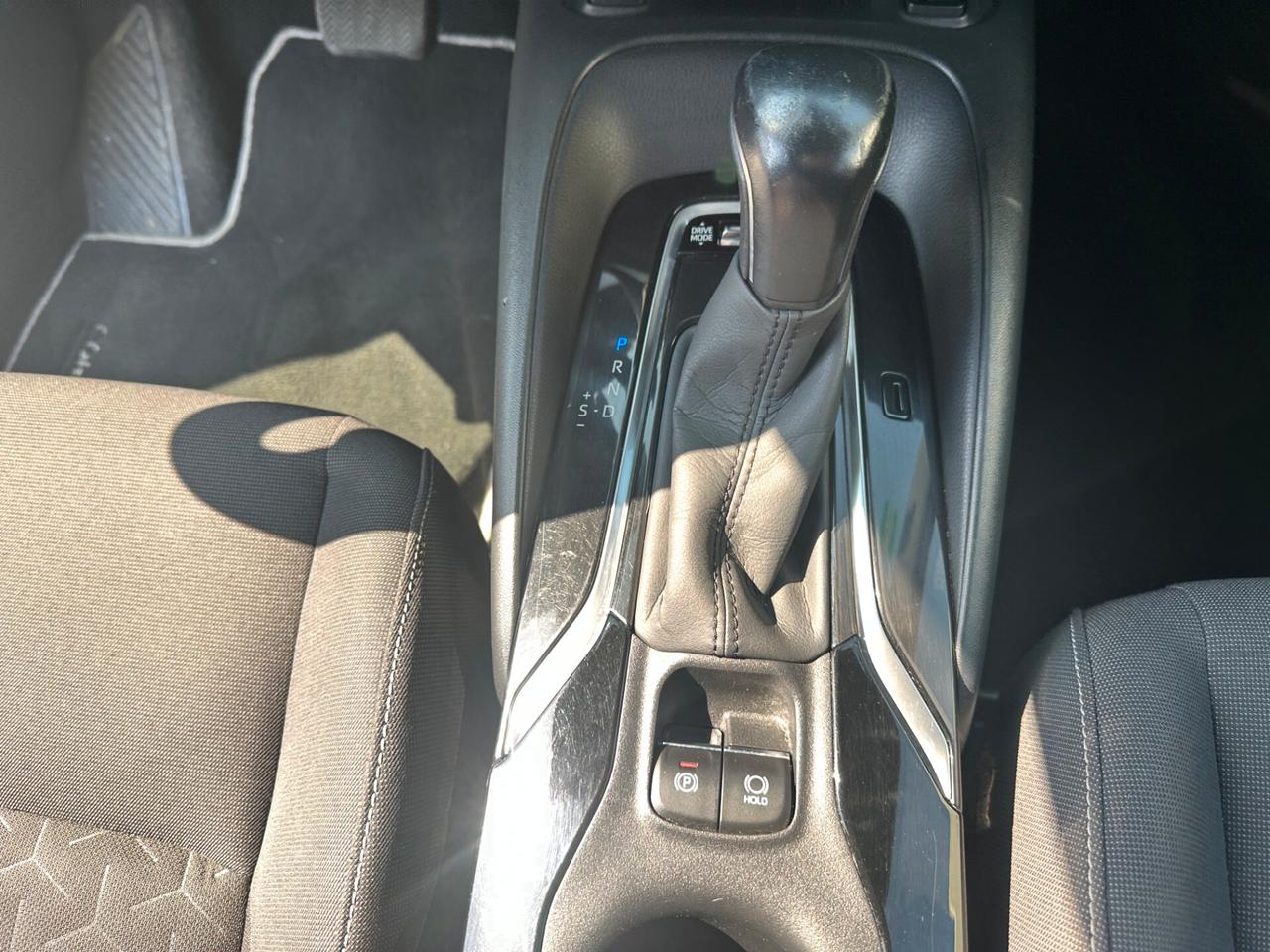 Toyota Corolla 2.0 Hybrid Business