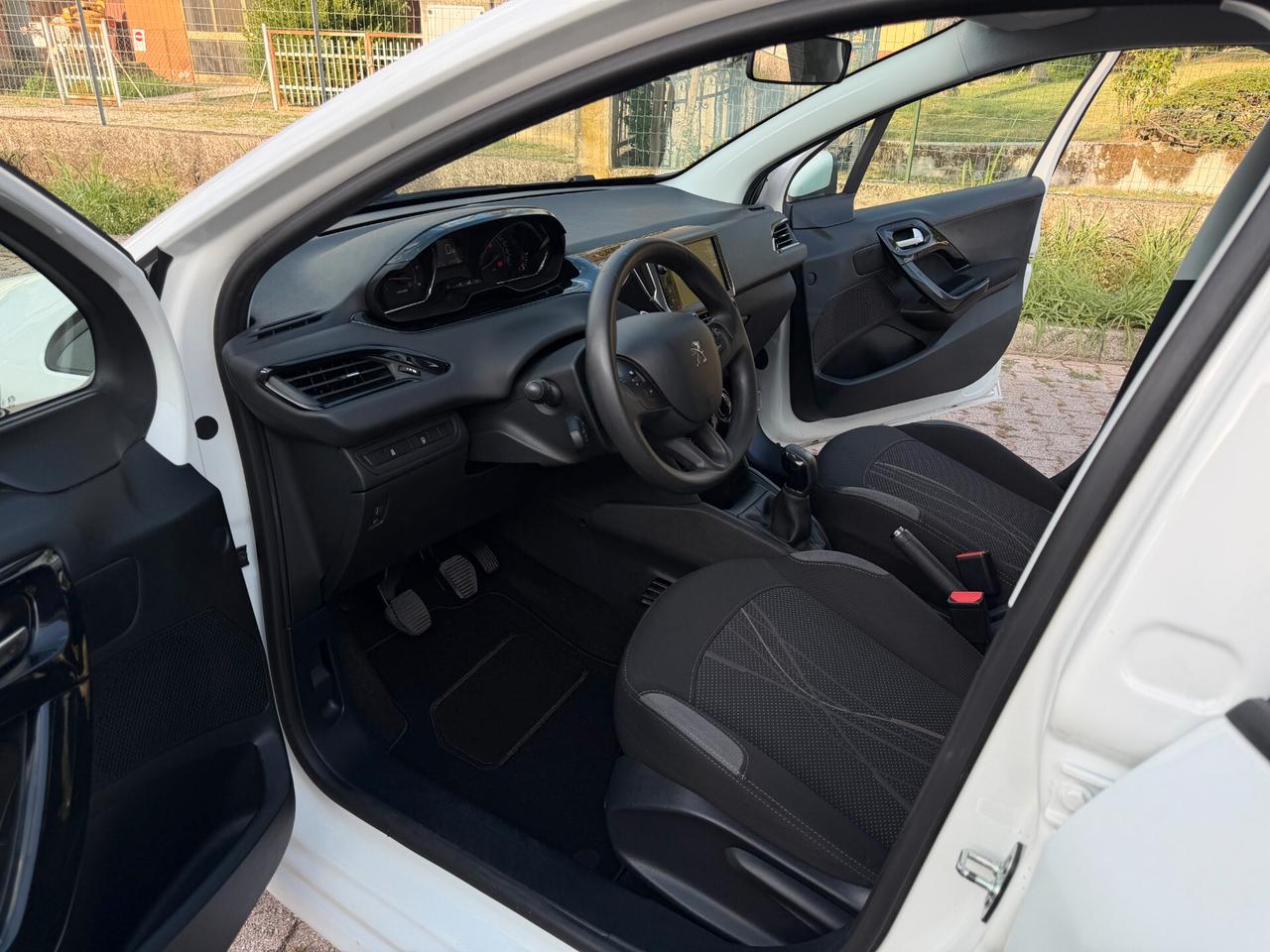 Peugeot 208 1.4 HDi Allure 36000 km!