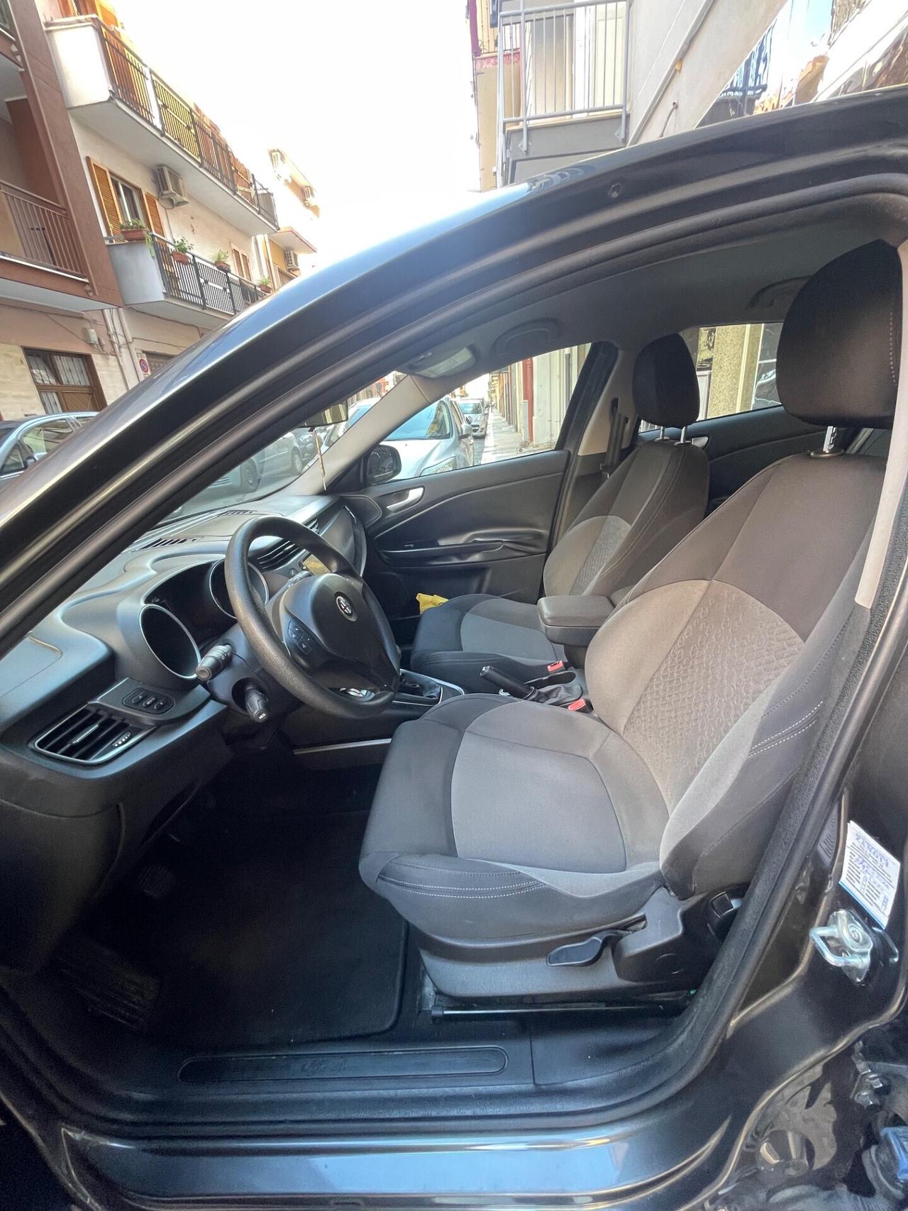 Alfa Romeo Giulietta 1.6 JTDm-2 105 CV Distinctive