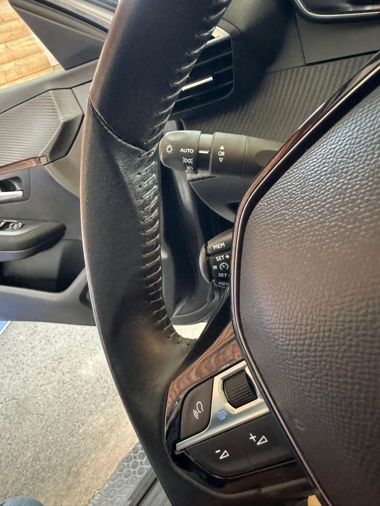 Peugeot 208 PureTech 75 Stop&Start 5 porte Allure