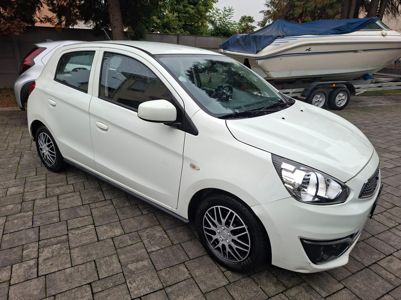 Mitsubishi Space Star 1.0 Invite