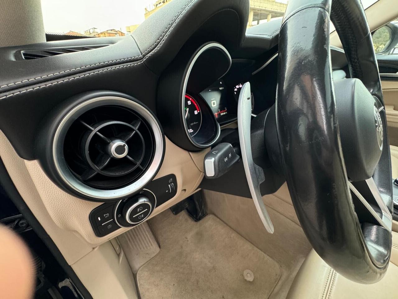 Alfa Romeo Stelvio 2.2 Turbodiesel 210 CV AT8 Q4 Executive