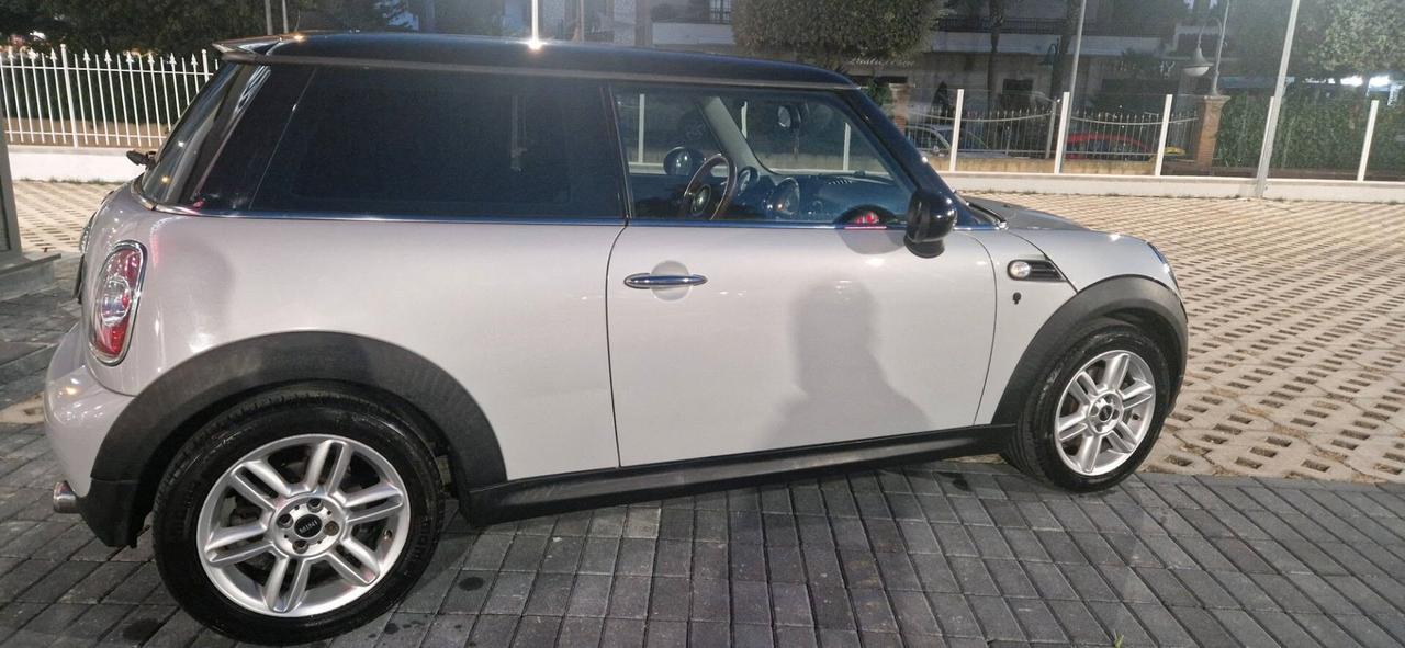 Mini Cooper D Coupe 1.6 DIESEL 110CV 07/2011 KM 220000 ITALIANA
