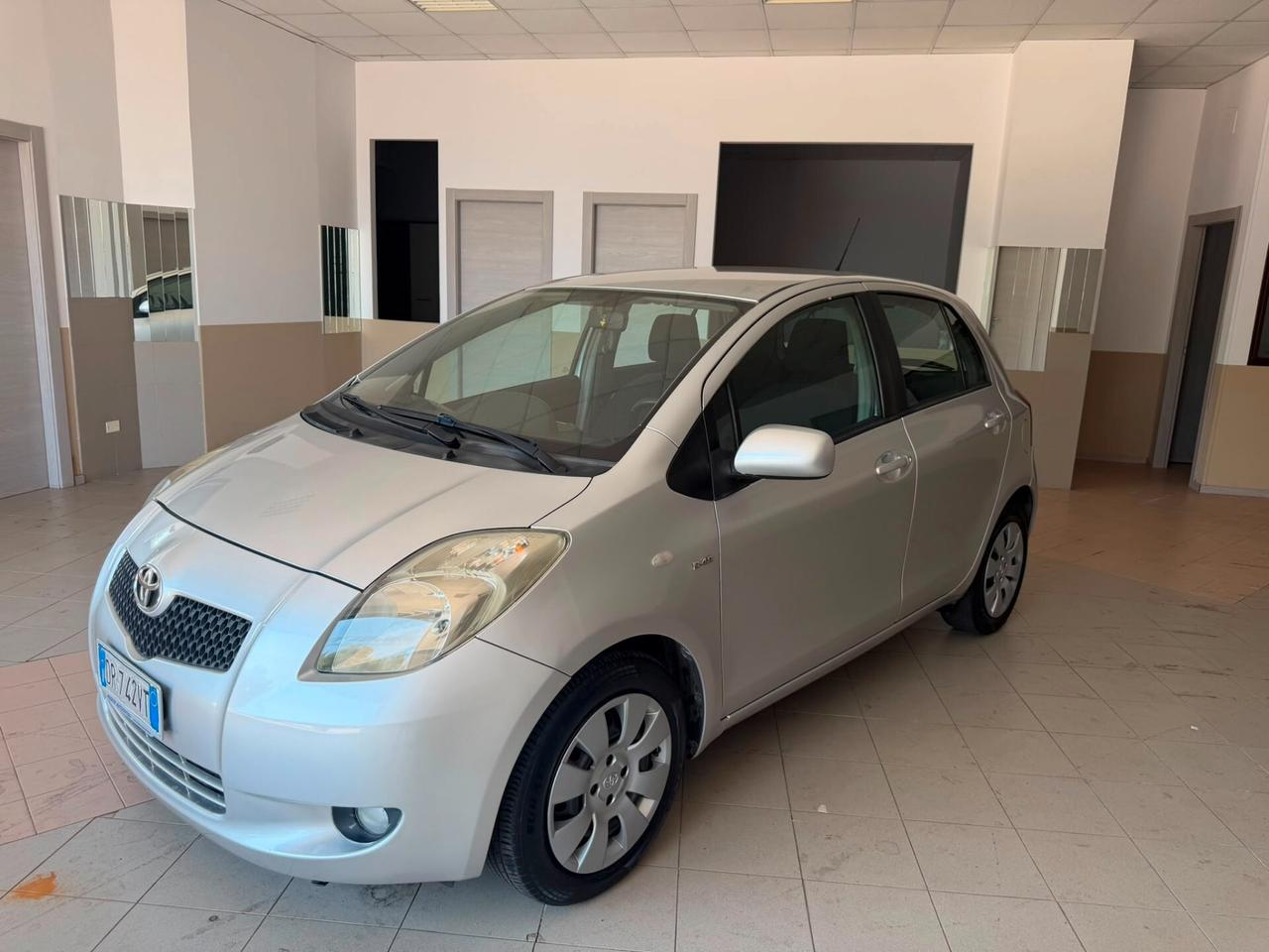 Toyota Yaris 1.4 D-4D 5 porte Sol