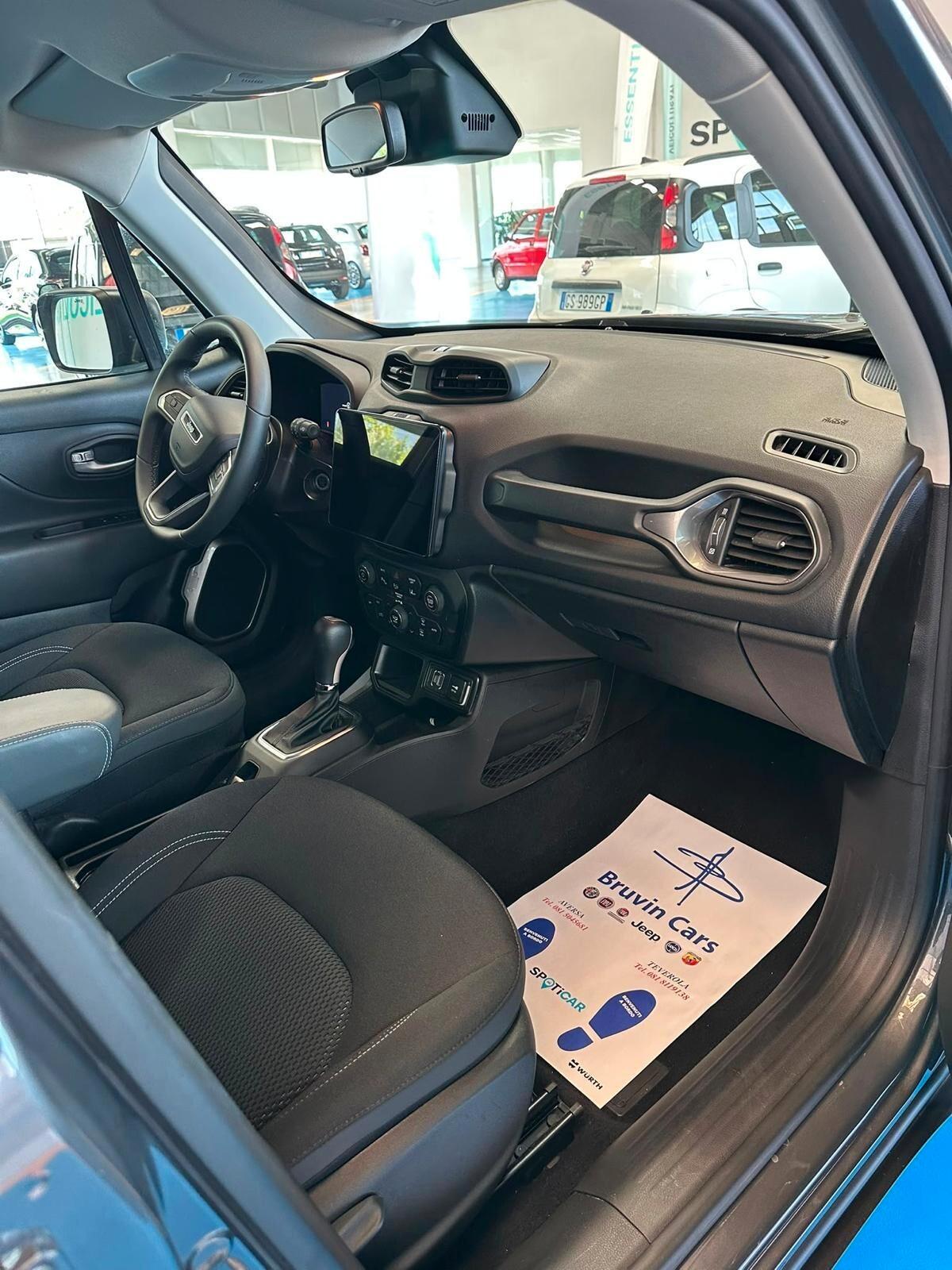 Jeep Renegade 1.5 Turbo T4 MHEV Summit