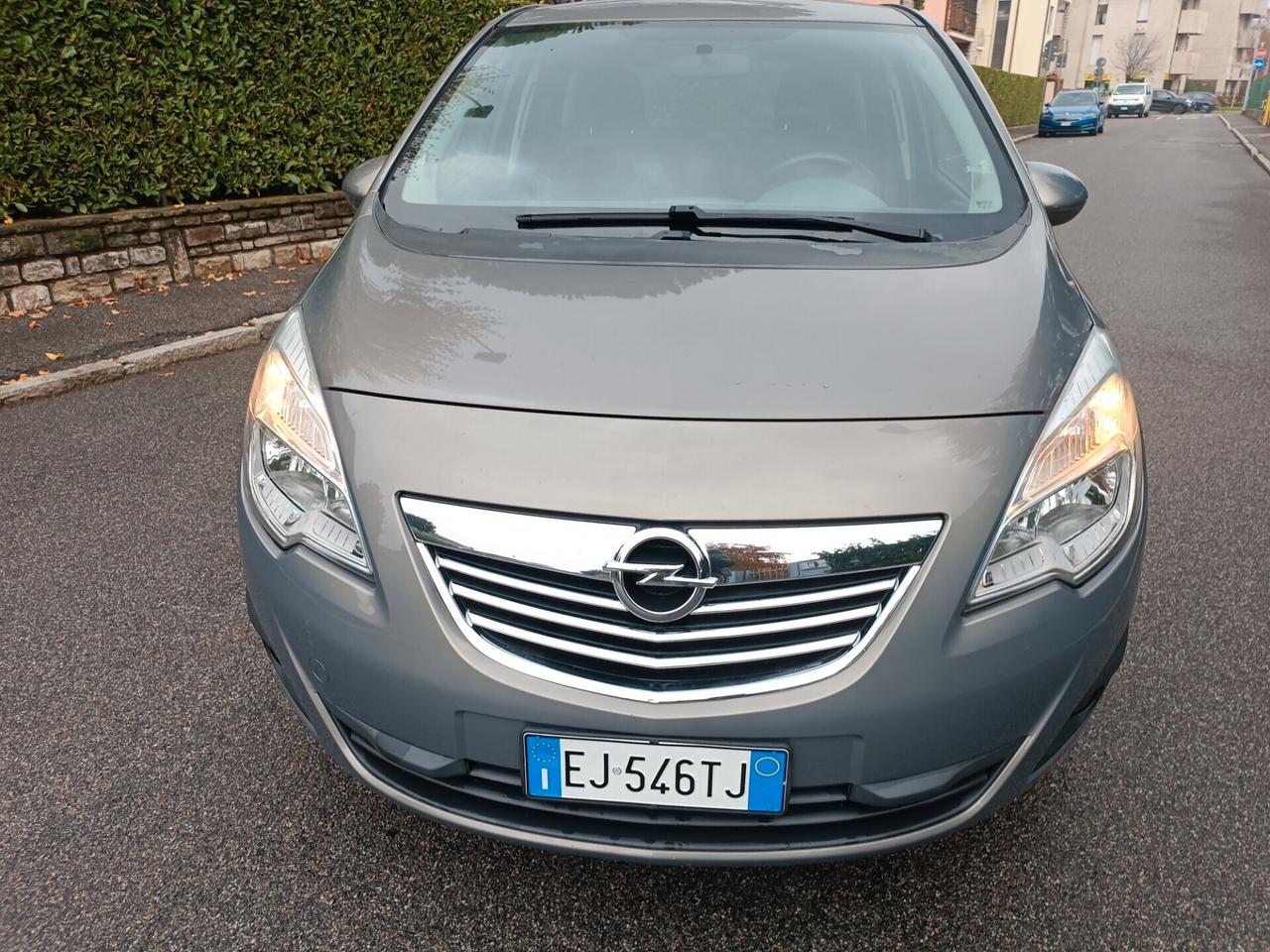 Meriva - 1.3 CDTI 95CV . uniprop Cosmo ---neopatentati-----