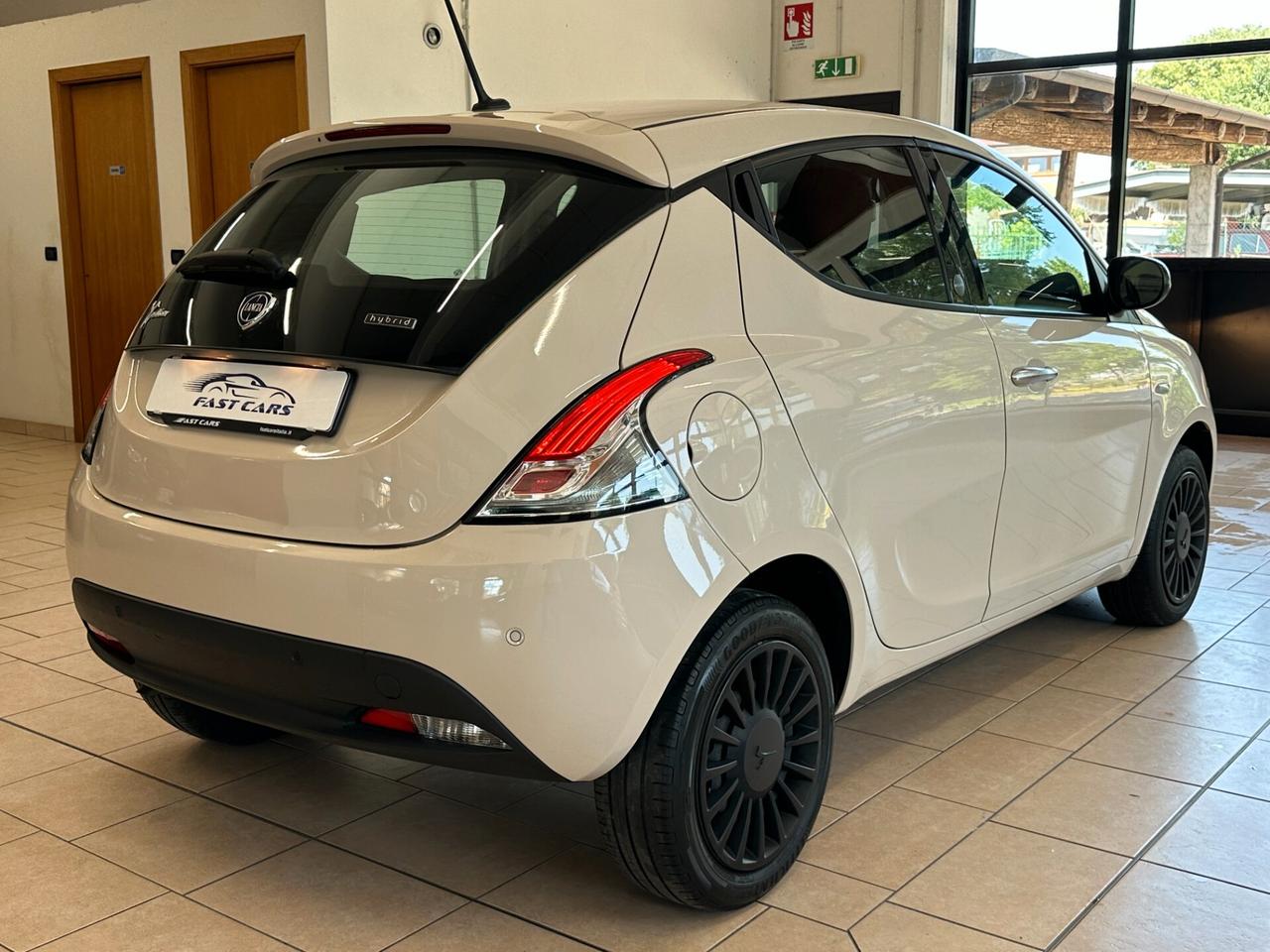 LANCIA YPSILON 1.0 FIREFLY HYBRID ECOCHIC GOLD S&S