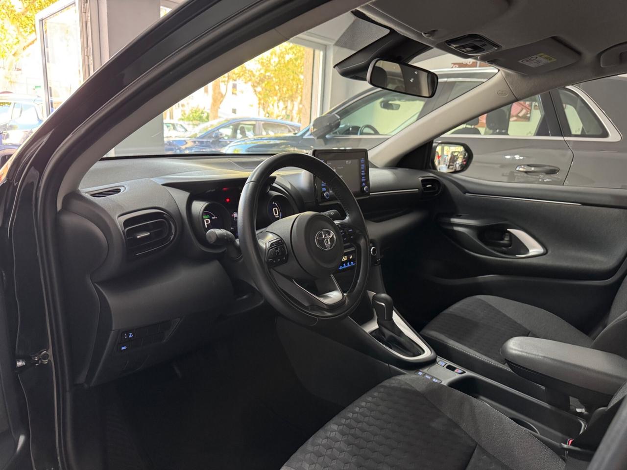 Toyota Yaris 1.5 Hybrid Trend Aziendale