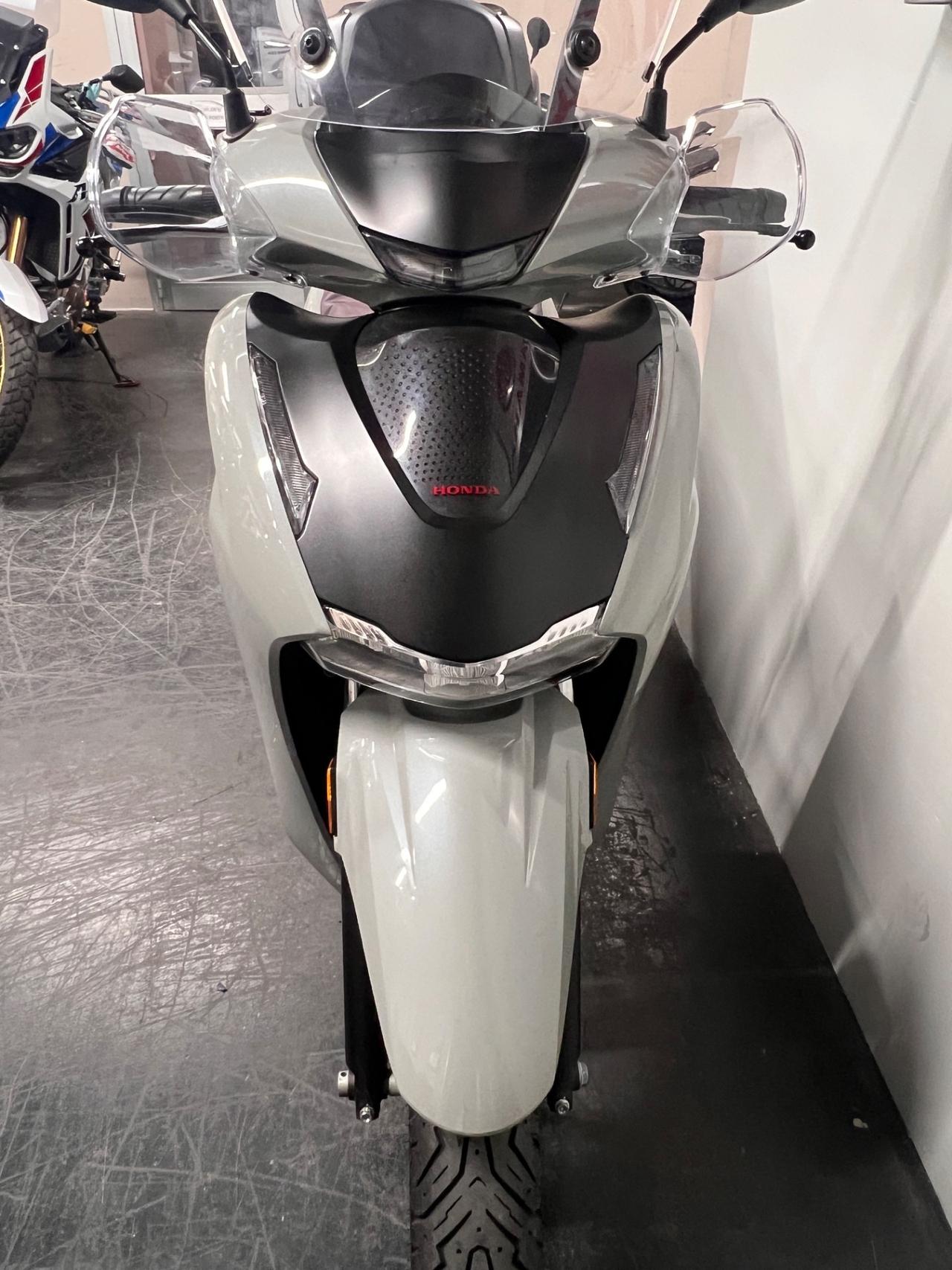 Honda SH 350 i