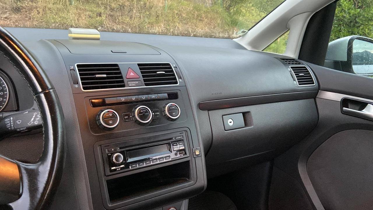 Volkswagen Touran 1.6 TDI DPF Comfortline BMT