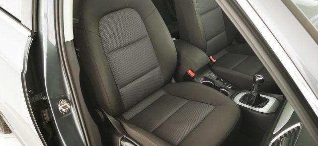 AUDI Q3 2.0 TDI 120 CV Business