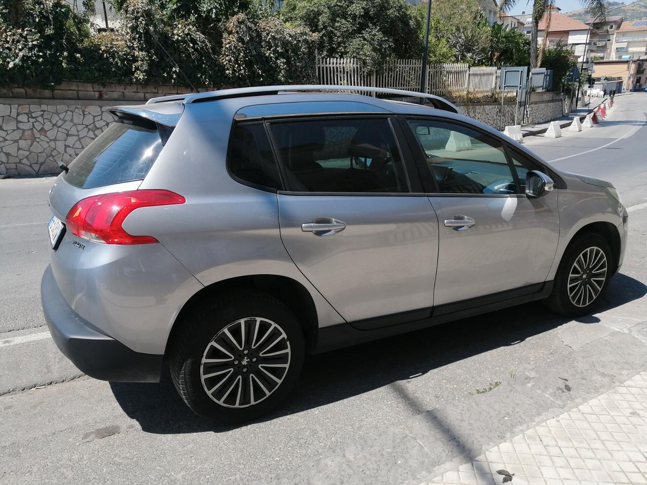 Peugeot 2008 BlueHDi 100 Allure