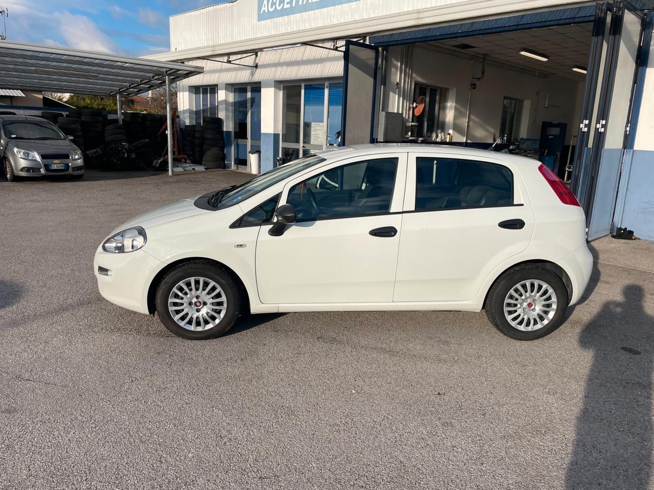 Fiat Punto 1.3 MJT II S&S 95 CV 5 porte Street