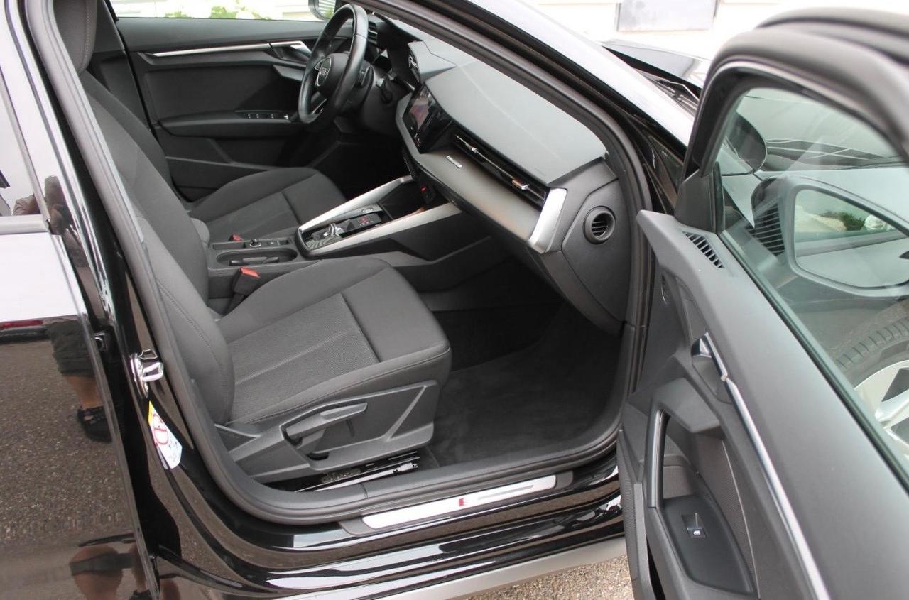 Audi A3 SPB 30 Tdi S line stronic Navigatore Led
