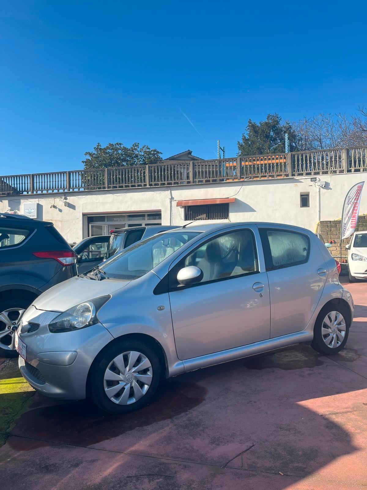 Toyota Aygo 1.4 turbodiesel 5 porte Sol