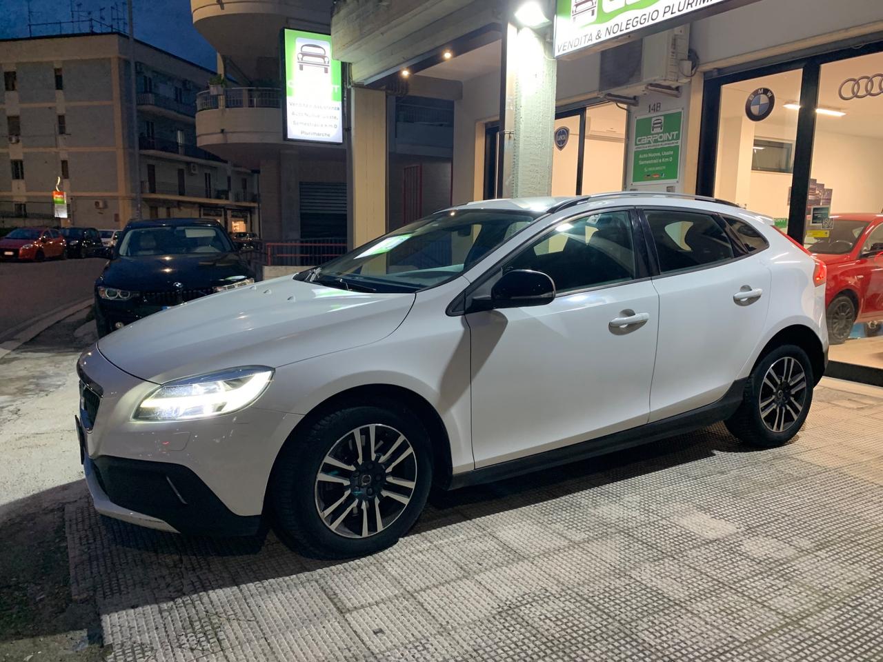Volvo V40 Cross Country D2 Business Plus