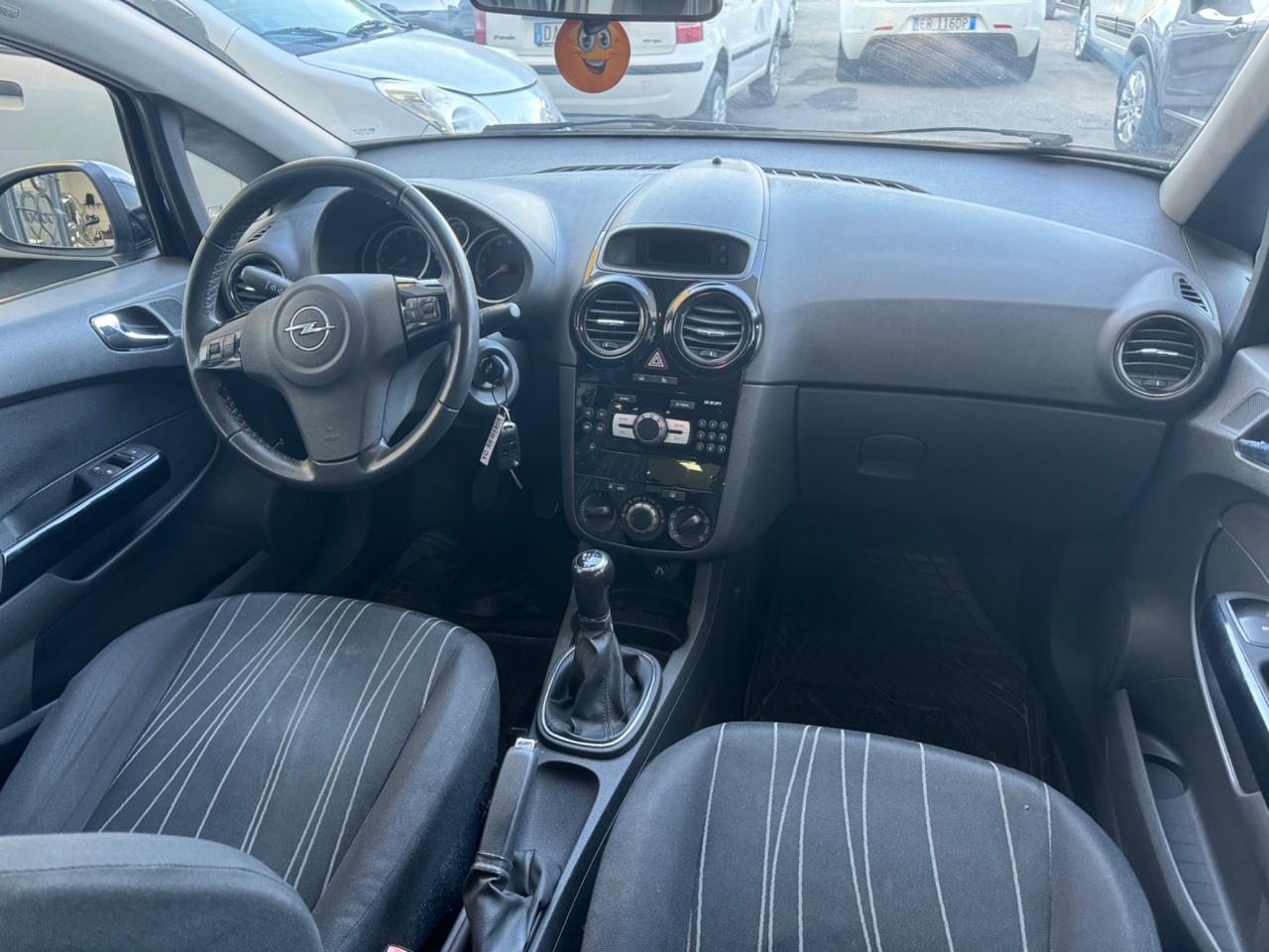 Opel Corsa 1.2 5 porte Cosmo