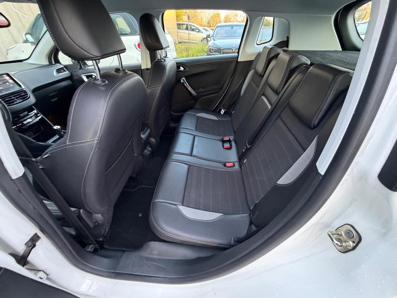 Peugeot 2008 1.2 VTi 82CV Access