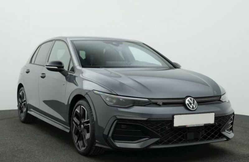 Volkswagen Golf 2.0 TDI 150 CV DSG SCR R-Line Nuovo Modello Black Style Matrix Led