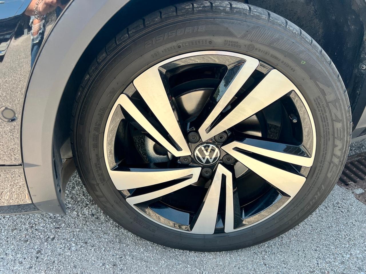 Volkswagen T-Roc 2.0 TDI SCR R-Line , Fari IQ.Light , Perfetta