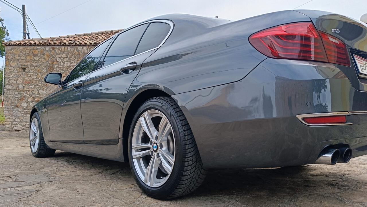 Bmw 520 520d xDrive Luxury