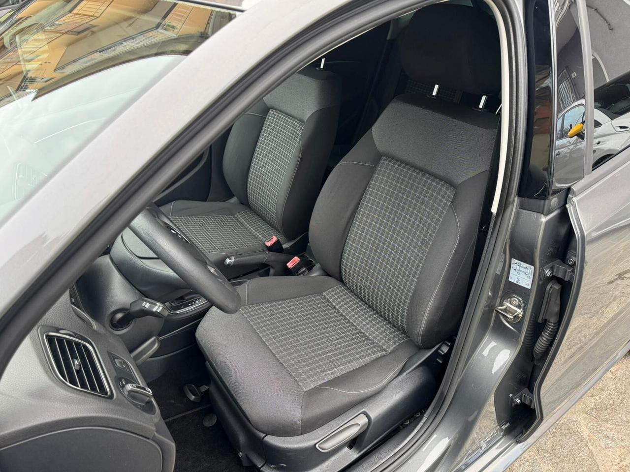 VW POLO 1.4 TDI 90cv DSG 5p. Fresh BlueM Tech NEOPATENTATI