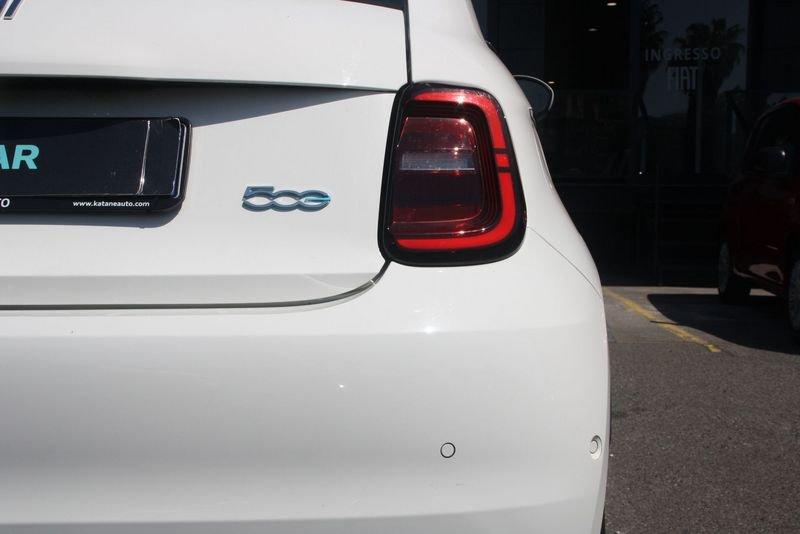 FIAT 500 La Prima Berlina 42 kWh