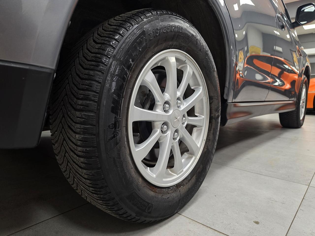 Mitsubishi ASX I 1.8 Invite 4wd FL 150CV UNICO PROPRIETARIO _ GARANZIA 12 MESI _ SERVICE BOOK _ SOLO 65 MILA CHILOMETRI CERTIFICATI