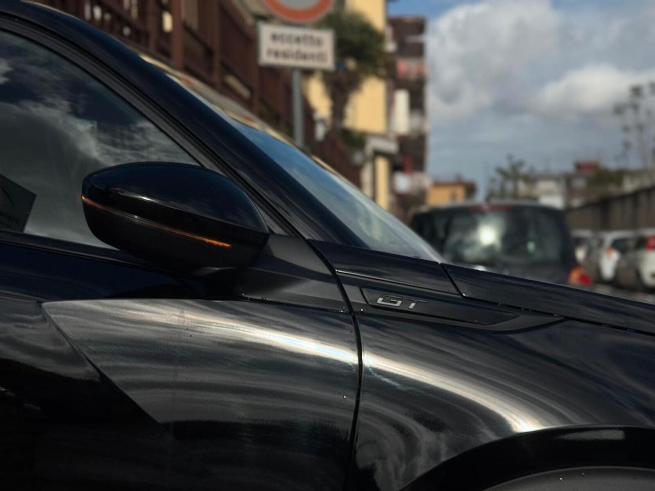 Peugeot 2008 PureTech 130 S&S EAT8 GT