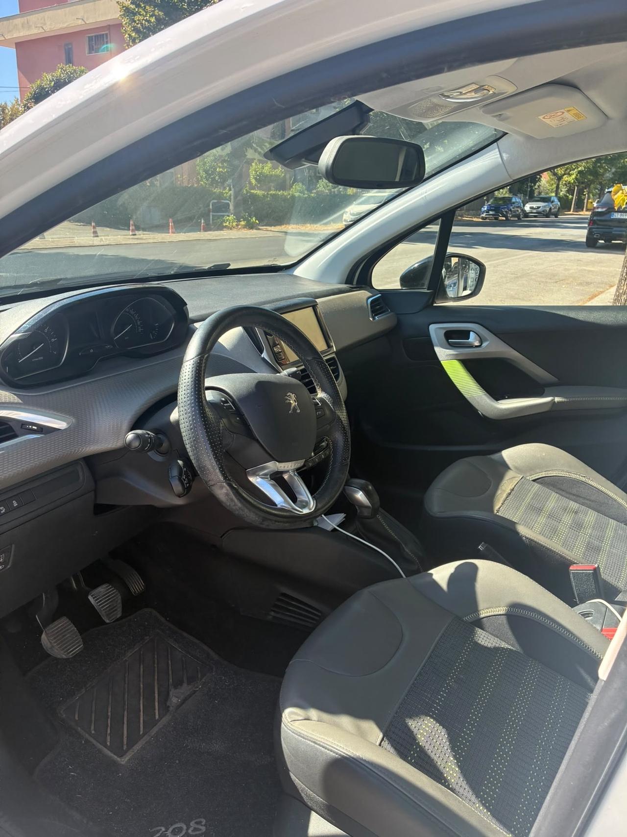 Peugeot 208 PureTech 82 5 porte Allure