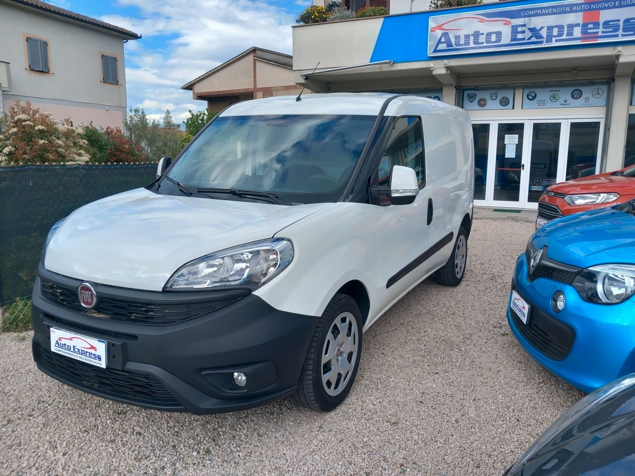 Fiat Doblo anno 2017 1.4 benzina metano 147 mila km