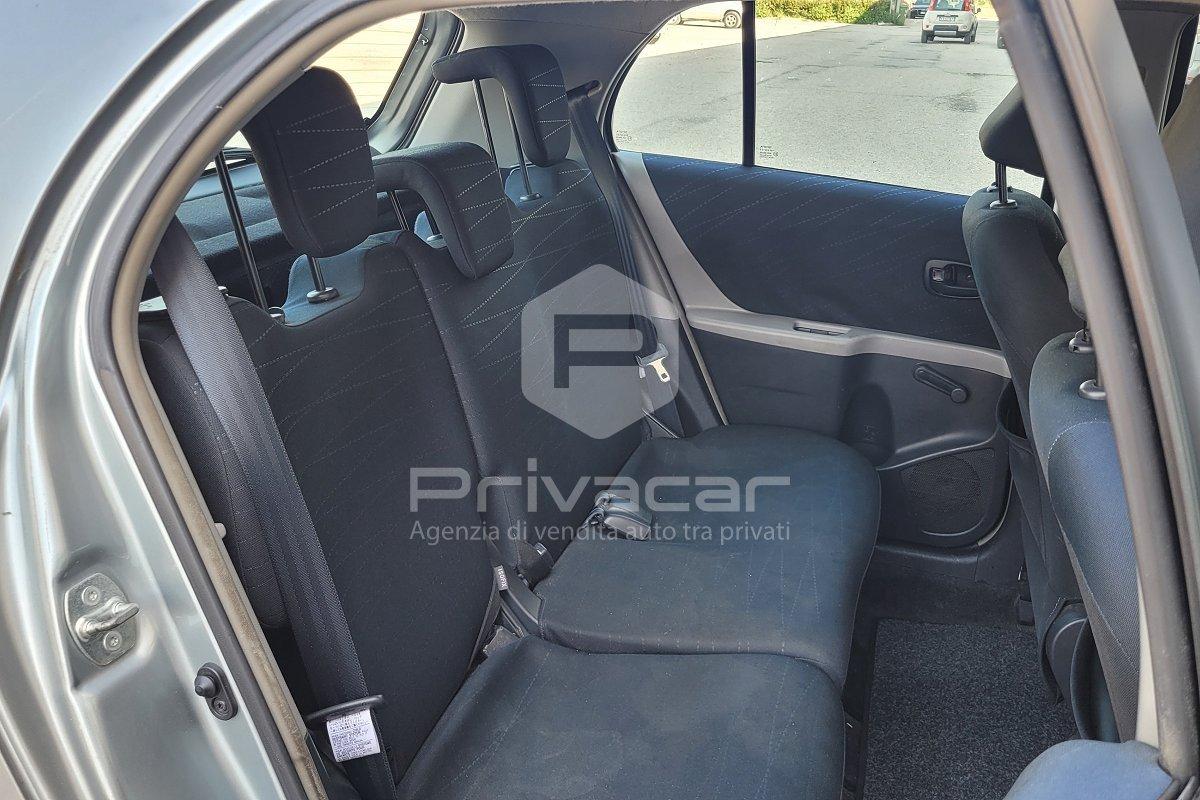 TOYOTA Yaris 1.0 5 porte